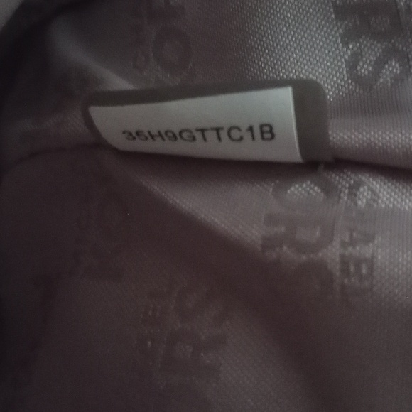 Michael Kors Cross Body Bag - Picture 10 of 10